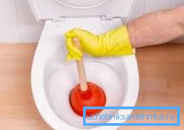 Punkovanie odpadovej zástrčky s piestom Punkovanie odpadovej zástrčky s piestom