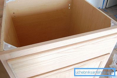 Zvážte, ako môžete zostaviť stôl pod umývadlom v kúpeľni vlastnými rukami. Zvážte, ako môžete zostaviť stôl pod umývadlom v kúpeľni vlastnými rukami.