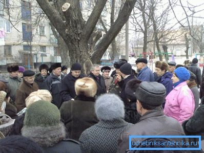 Rozhodnutie o individuálnom odstavení vykurovania sa musí uskutočniť na valnom zhromaždení rezidentov Rozhodnutie o individuálnom odstavení vykurovania sa musí uskutočniť na valnom zhromaždení rezidentov