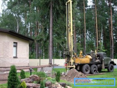 Pomocou špeciálneho zariadenia sa práca vykoná rýchlo a efektívne. Pomocou špeciálneho zariadenia sa práca vykoná rýchlo a efektívne.