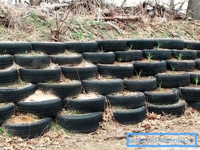 Pneumatika na posilnenie drenážneho priekopy Pneumatika na posilnenie drenážneho priekopy