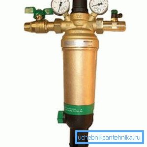Komplexný filter so systémom spätného vyplachovania Komplexný filter so systémom spätného vyplachovania