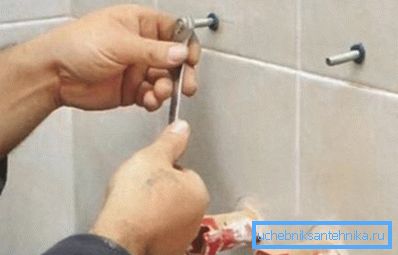 Nástenné kotvy pre závesné misky Nástenné kotvy pre závesné misky