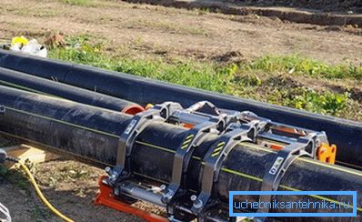 Tutové zváranie polyetylénového plynovodu. Tutové zváranie polyetylénového plynovodu.