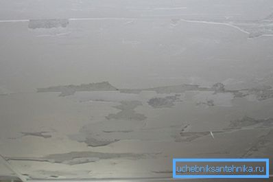Stáva sa to so značnými teplotnými rozdielmi medzi bytmi.