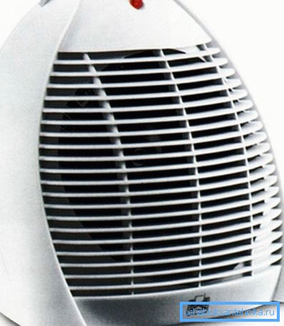 Ohrievač ventilátora (na obrázku) ohrieva vzduch dobre, ale počas prevádzky spôsobuje veľa hluku. Ohrievač ventilátora (na obrázku) ohrieva vzduch dobre, ale počas prevádzky spôsobuje veľa hluku.