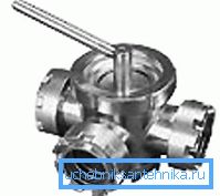 Trojcestný ventil DN 50 s korkovým mechanizmom z nehrdzavejúcej ocele sa používa pre najťažšie prevádzkové podmienky Trojcestný ventil DN 50 s korkovým mechanizmom z nehrdzavejúcej ocele sa používa pre najťažšie prevádzkové podmienky