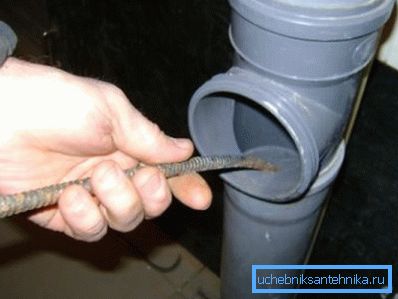 Kábel sa presúva potrubím do Kábel sa presúva potrubím do