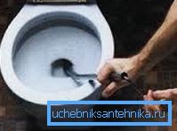 Odstránenie blokovania pomocou kábla Odstránenie blokovania pomocou kábla