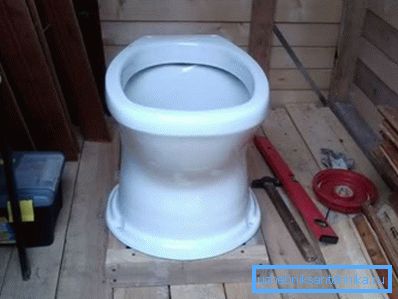WC na dávanie by malo mať malú hmotnosť WC na dávanie by malo mať malú hmotnosť