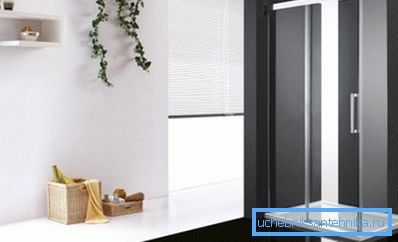 V izbe je sprchový kút s nízkou panvou 120x90 mm. V izbe je sprchový kút s nízkou panvou 120x90 mm.