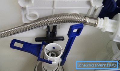 Možnosť regulácie prietoku vody. Variant regulátora prietoku vody.