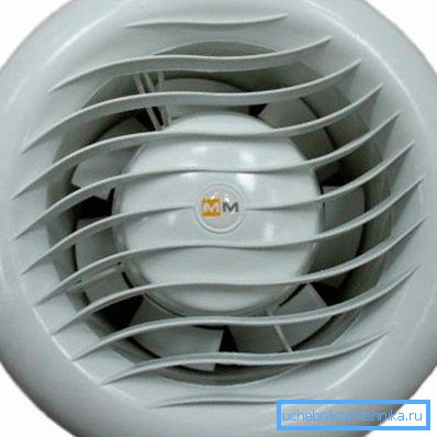 Ventilátor na nútené vetranie parnej miestnosti