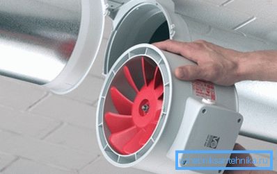 Ventilátor - hlavný zdroj trakcie pri nútenej ventilácii Ventilátor - hlavný zdroj trakcie pri nútenej ventilácii