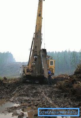 Vývoj jari je komplikovaný vysokými hladinami vody na povrchu a v zemi. Vývoj jari je komplikovaný vysokými hladinami vody na povrchu a v zemi.