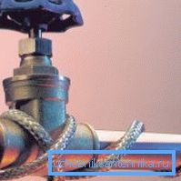 Vodovodný kohútik s vyhrievanou vodou odstraňuje poškodenie uzamykacieho mechanizmu mrazom