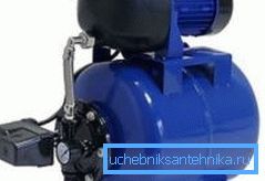 Vodné čerpadlo s hydraulickým akumulátorom, určené pre studne tohto typu Vodné čerpadlo s hydraulickým akumulátorom, určené pre studne tohto typu